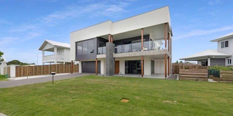 5 Early Signs Your Builder Might Go Broke